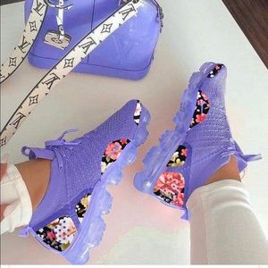 Meet your Posher, Eunika